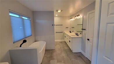 12812 Short Ave in Los Angeles, CA - Building Photo - Building Photo