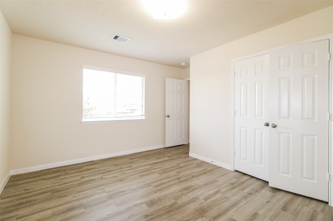 property at 9707 Cira Court