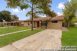 626 E Petaluma Blvd in San Antonio, TX - Building Photo - Building Photo