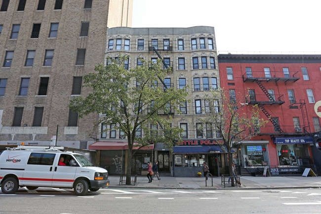 200 Second Ave in New York, NY - Foto de edificio - Building Photo