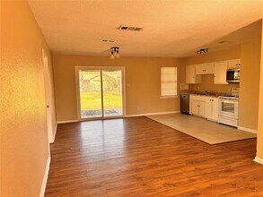 2603 Foxcroft Cir in Denton, TX - Foto de edificio - Building Photo