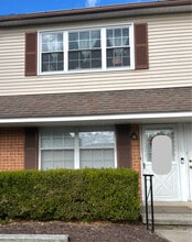 206 Country Cir in Morton, PA - Building Photo - Building Photo