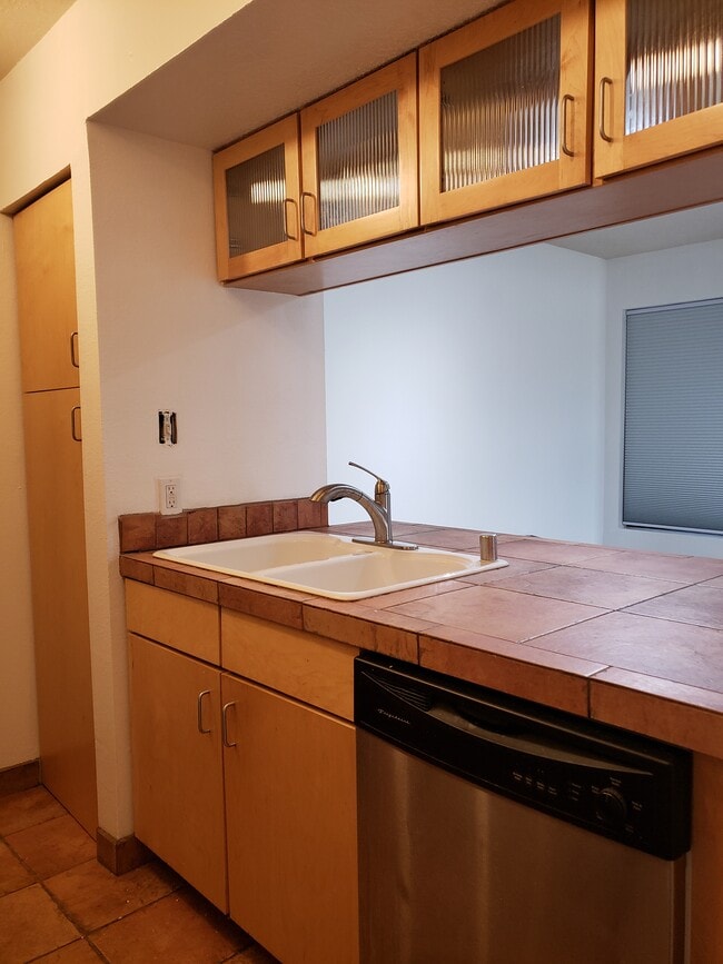 941 Calle Mejia in Santa Fe, NM - Building Photo - Building Photo