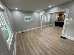 4561 Winthrop Ave in Indianapolis, IN - Building Photo - Building Photo