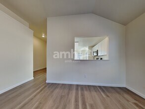 7505 Fossil Lake Dr in Arlington, TX - Foto de edificio - Building Photo