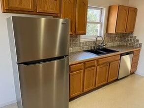 1208 Kanuga Ridge Rd in Hendersonville, NC - Building Photo - Building Photo