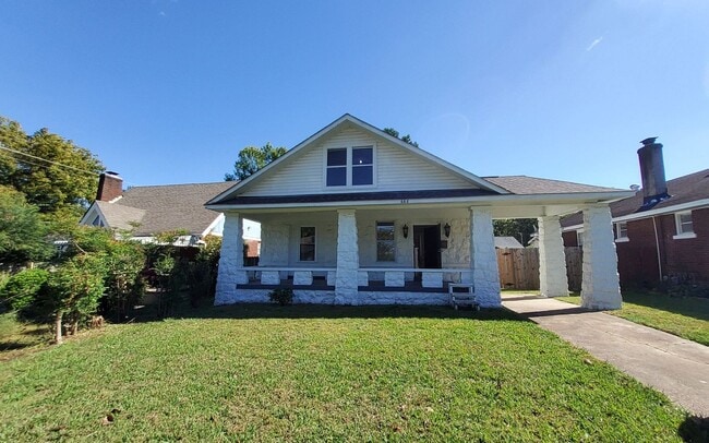 property at 668 Stonewall St