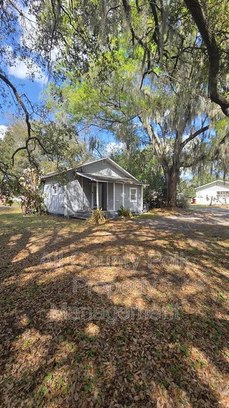 property at 1101 W Tyner St