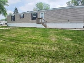 64 Hollywood Dr in Madison, WI - Building Photo - Building Photo