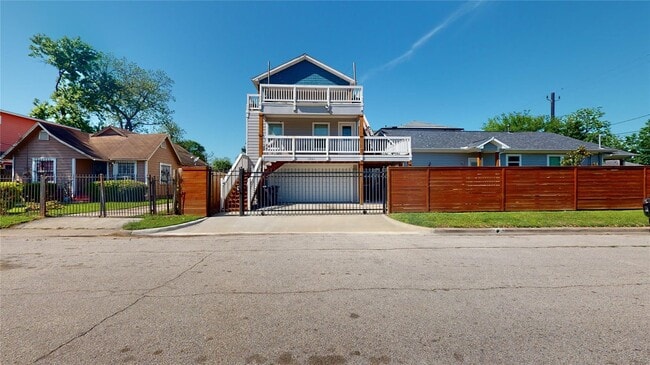 property at 1201 Northwood St