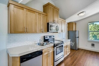 3603 N Albina Ave in Portland, OR - Building Photo - Building Photo