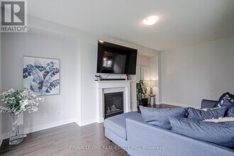 1057 Suddard Ave in Oshawa, ON - Building Photo - Building Photo