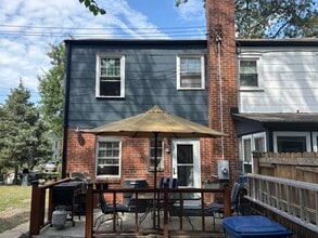 2207 Farrington Ave in Alexandria, VA - Building Photo - Building Photo