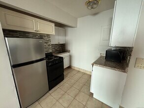 17 Ferris Ave-Unit -6 in Norwalk, CT - Building Photo - Building Photo