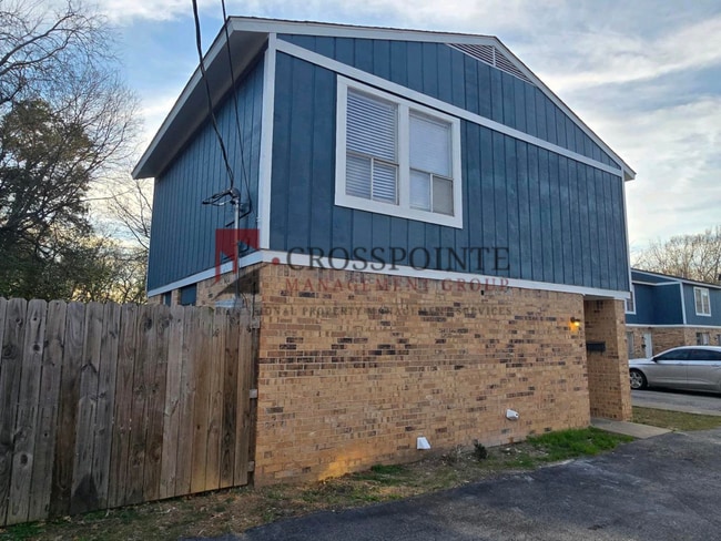 property at 805 Texas St