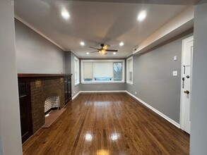 5425 W Drummond Pl in Chicago, IL - Foto de edificio - Building Photo