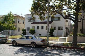 833 S New Hampshire Ave in Los Angeles, CA - Building Photo - Building Photo