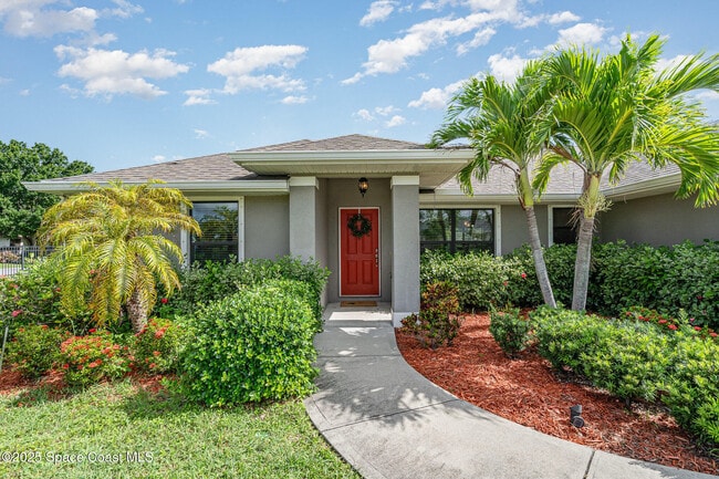 1905 Gloria Cir