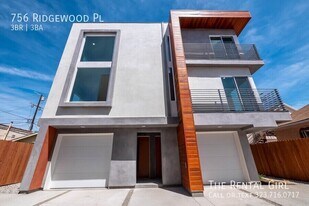756 N Ridgewood Pl in Los Angeles, CA - Building Photo