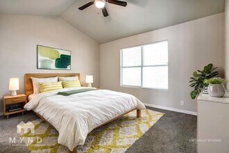 6204 Duchess Dr in Austin, TX - Foto de edificio - Building Photo