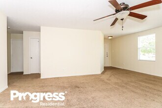 16528 Woodside Dr in Justin, TX - Building Photo - Building Photo