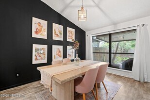 9709 Fawn Brook Cir N in Jacksonville, FL - Building Photo