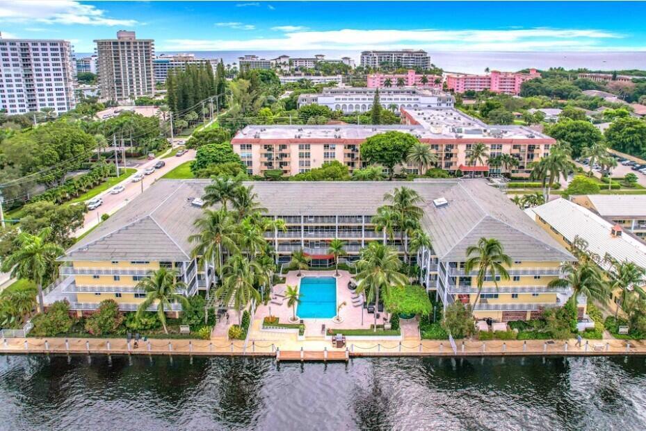 1035 Spanish River Rd, Unit 112 in Boca Raton, FL - Building Photo