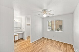 51 S Maricopa St in Flagstaff, AZ - Building Photo
