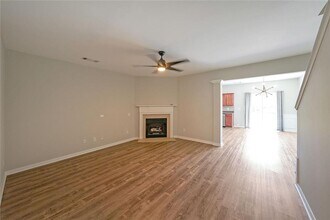 2062 Lakeshore Overlook Dr in Kennesaw, GA - Building Photo - Building Photo