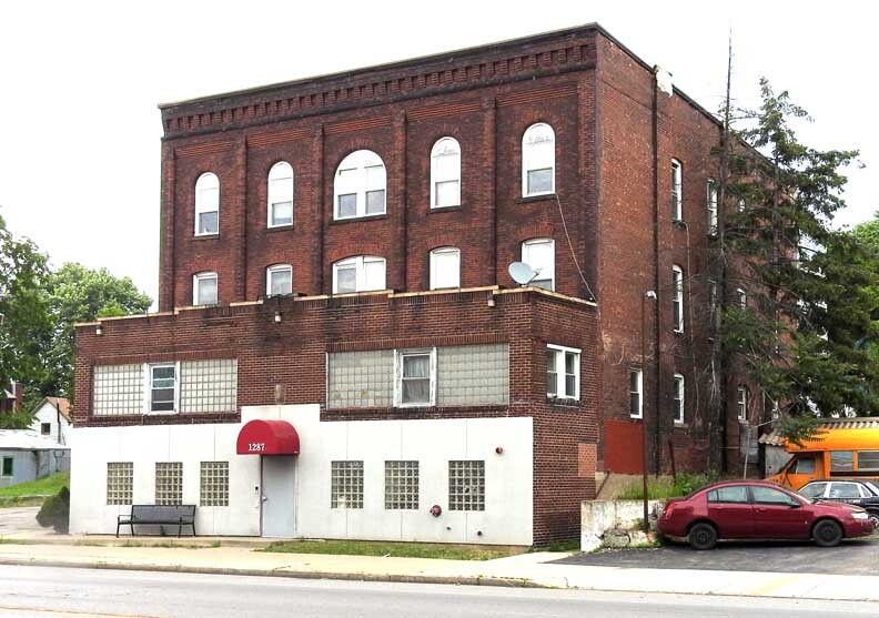 1287 Niagara St in Buffalo, NY - Building Photo