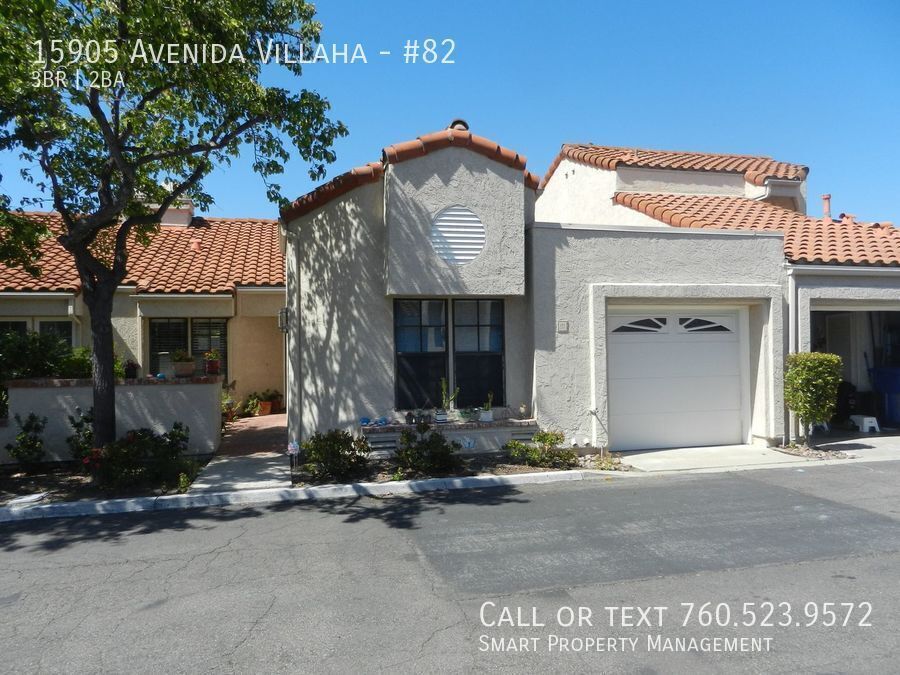 15905 Avenida Villaha in San Diego, CA - Foto de edificio