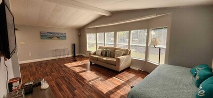 2621 SE Galaxy Way in Stuart, FL - Building Photo - Building Photo