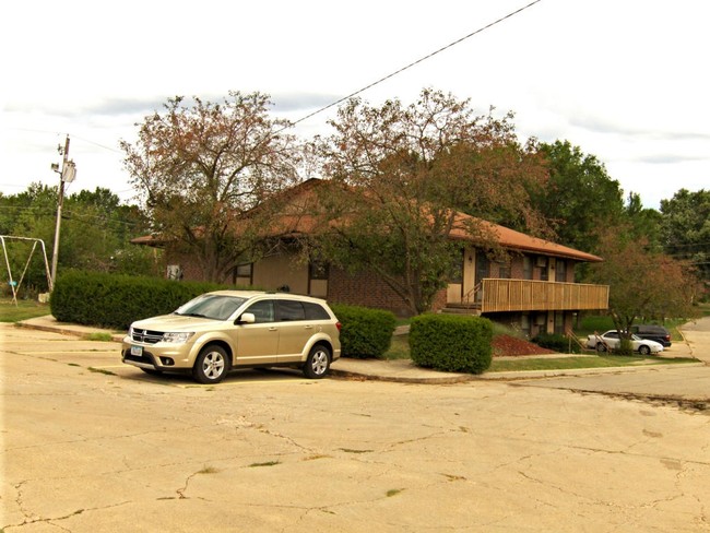 Walnut Grove Apartments in Tarkio, MO - Foto de edificio - Building Photo