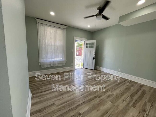 1347 E Livingston Ave in Columbus, OH - Building Photo - Building Photo