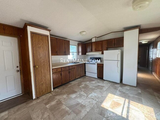 property at 8 Goodwin Lp