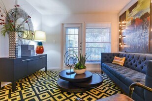 11900 Hobby Horse Ct, Unit 1335 in Austin, TX - Building Photo