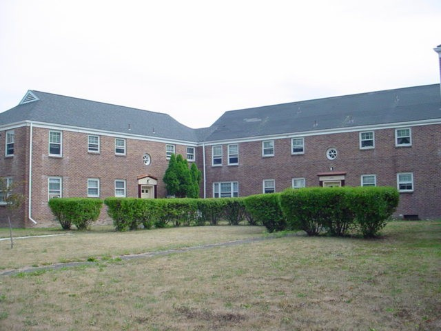 Allan Court Townhomes in Endicott, NY - Foto de edificio - Building Photo