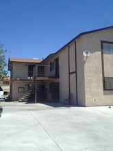 4380 Twin View Cir in Las Vegas, NV - Building Photo - Building Photo