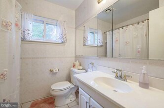 5902 Holland Rd in Rockville, MD - Building Photo - Building Photo