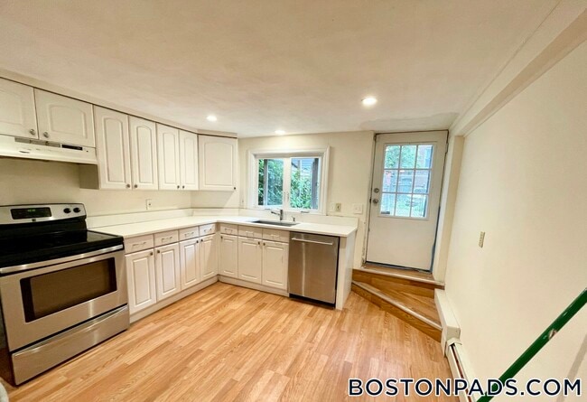 16 Greenwich St