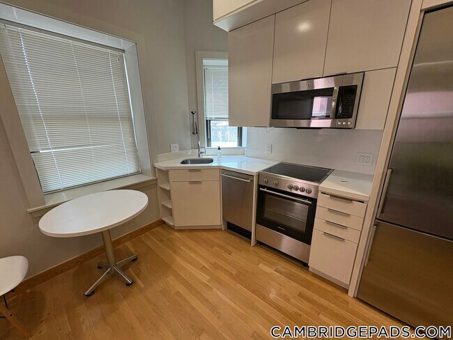 115 Mt Auburn St in Cambridge, MA - Building Photo - Building Photo