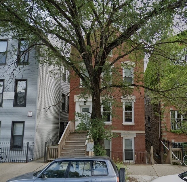 property at 1433 N Cleaver St