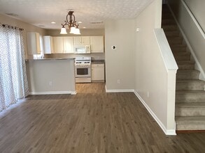 127 Swanee Ln in Woodstock, GA - Building Photo - Building Photo