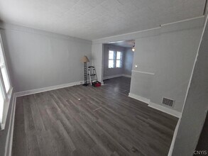 112 Gale Ave in Syracuse, NY - Building Photo - Building Photo