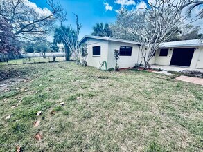 410 S Tropical Trail in Merritt Island, FL - Building Photo - Building Photo