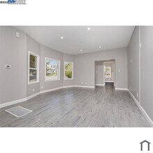 193 W MacArthur Blvd in Oakland, CA - Building Photo - Building Photo