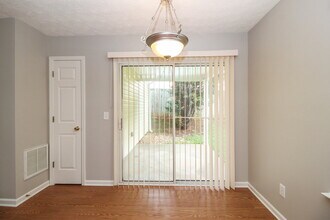 103 Oak Grove Pl in Acworth, GA - Building Photo - Building Photo