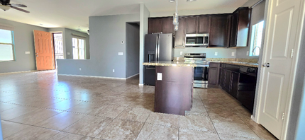 8878 W Cameron Dr in Peoria, AZ - Building Photo - Building Photo