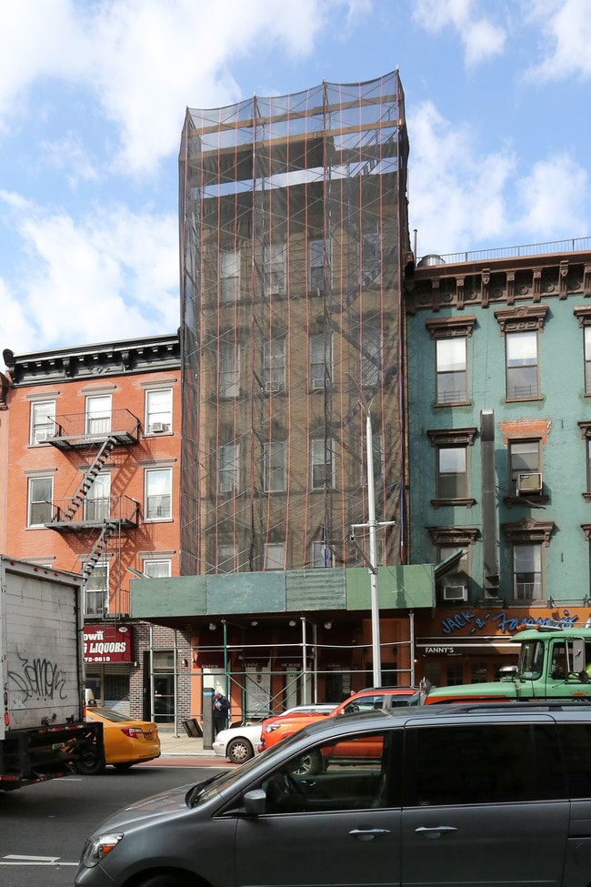 1589 Second Ave in New York, NY - Building Photo - Building Photo