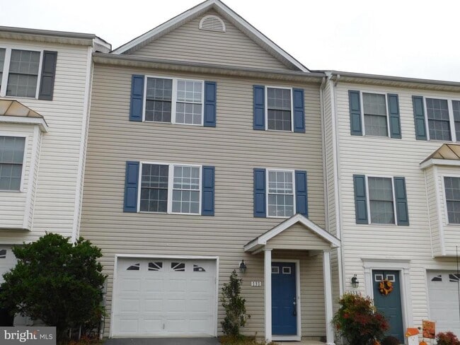 property at 131 Lighthouse Ln